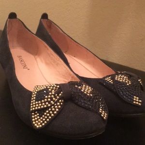 Bundle of used shoes